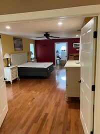 Building Photo - 117 State Ave