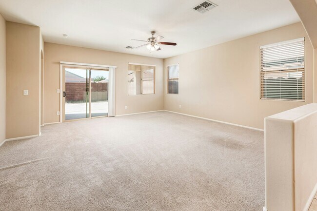 Building Photo - 17525 W Larkspur Dr