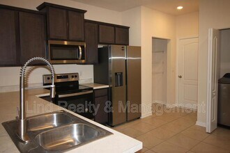 Building Photo - 7695 Legacy Trl