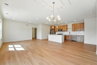 Building Photo - 440 NORTH Ave E