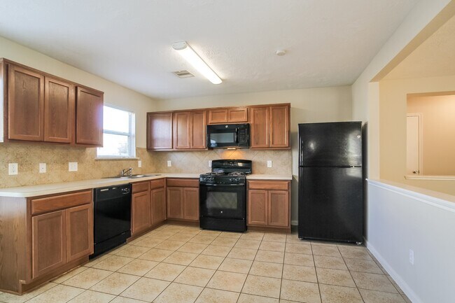 Building Photo - 8107 Sanders Glen Ln