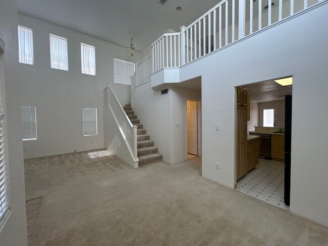 Building Photo - Large Ocean Pointe Home with In-Law Suite,...