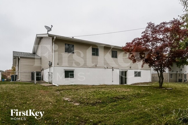 Building Photo - 844 Townhouse Ln