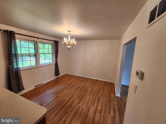 Building Photo - 32 Scioto Ct