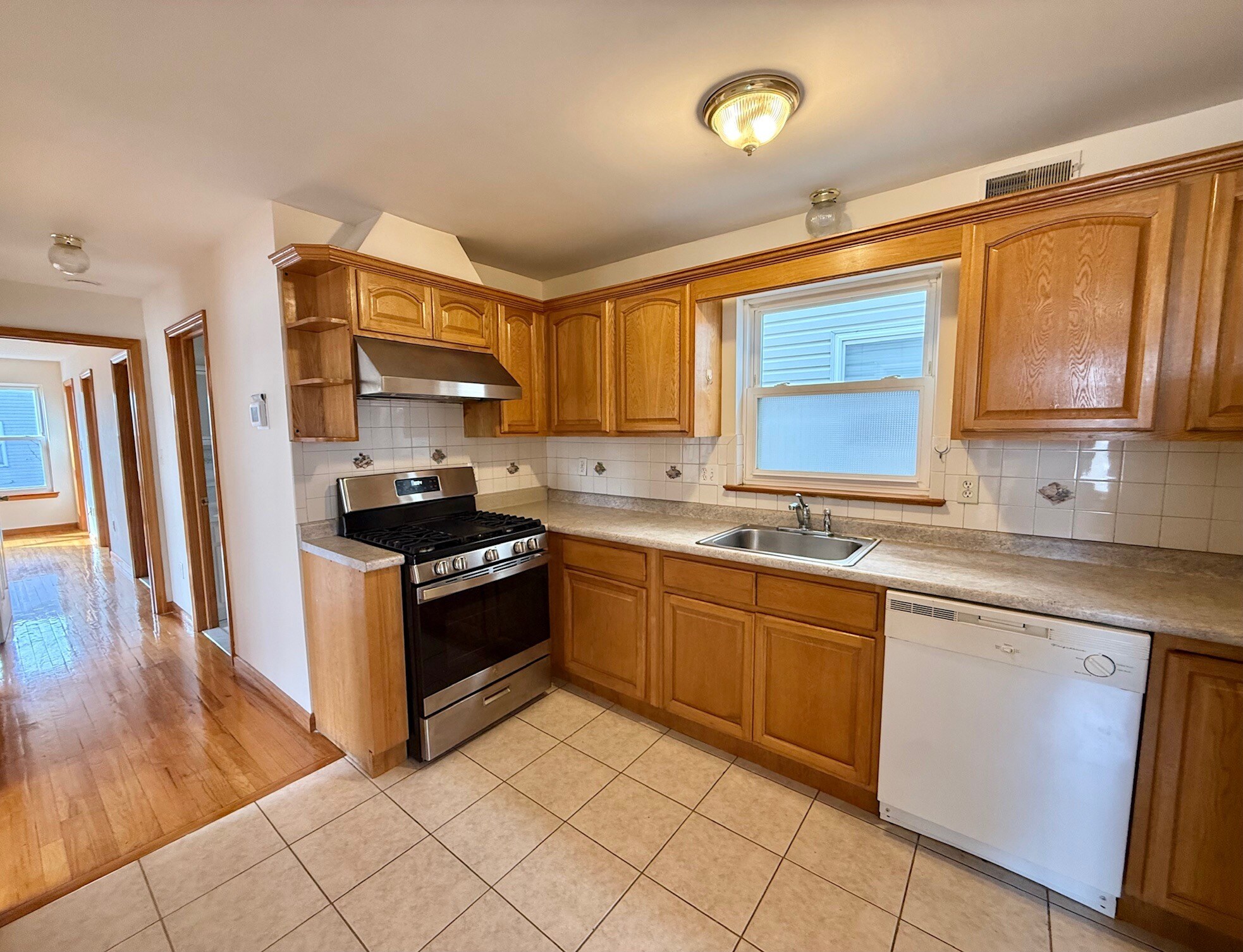 Building Photo - 725 Jersey St