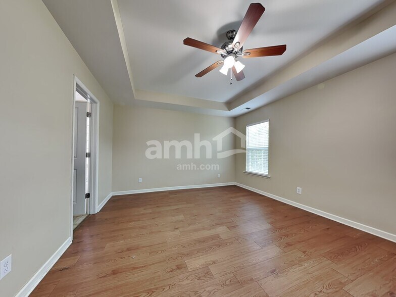 Building Photo - 42 Sand Valley Ct