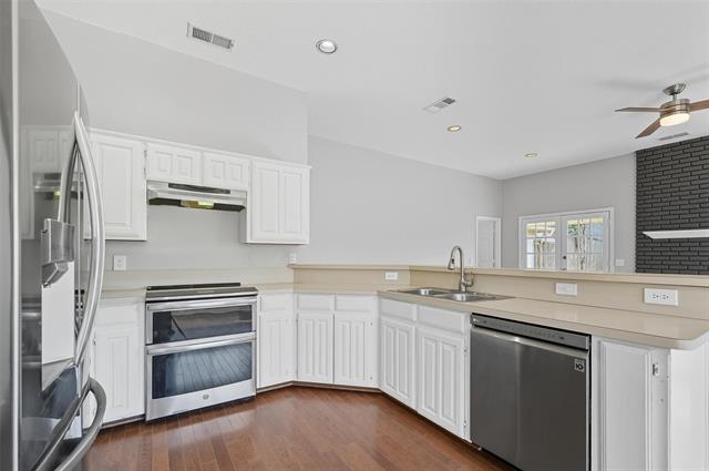 Building Photo - 2704 Picasso Pl