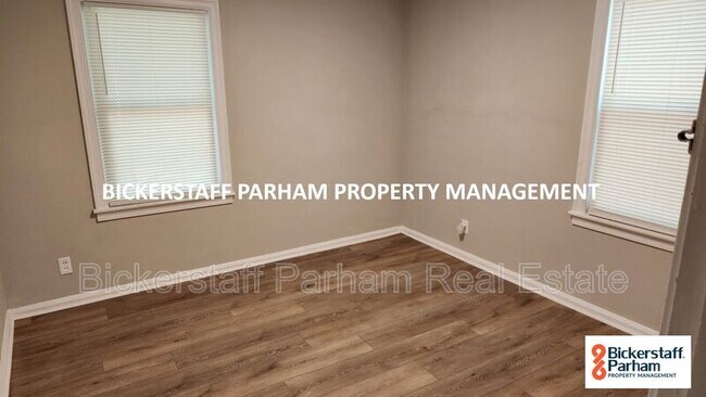 Building Photo - 3923 Trask Dr