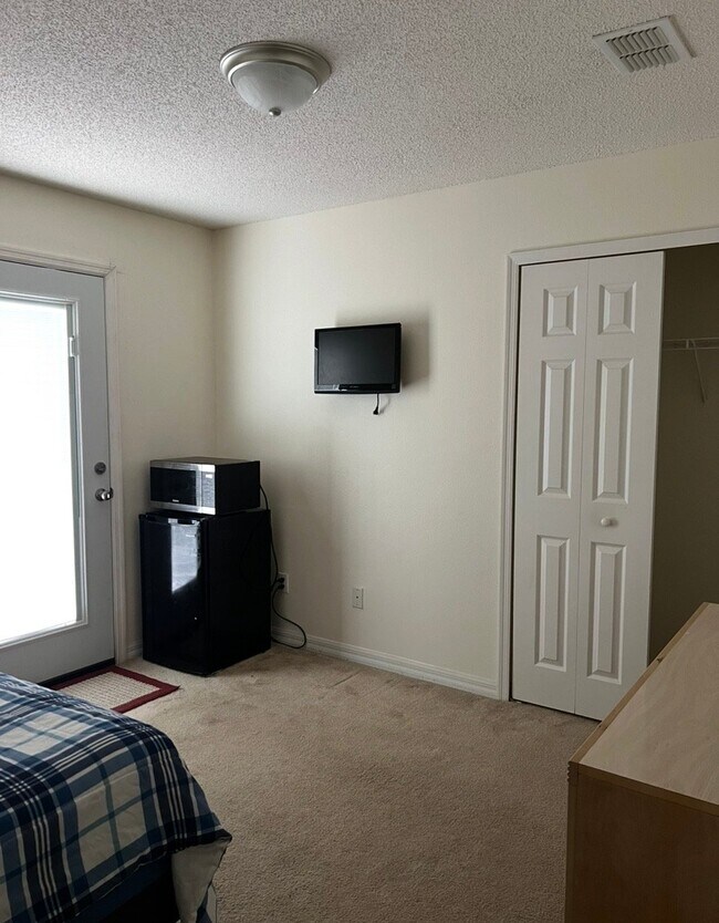 Building Photo - 122 Canary Island Cir