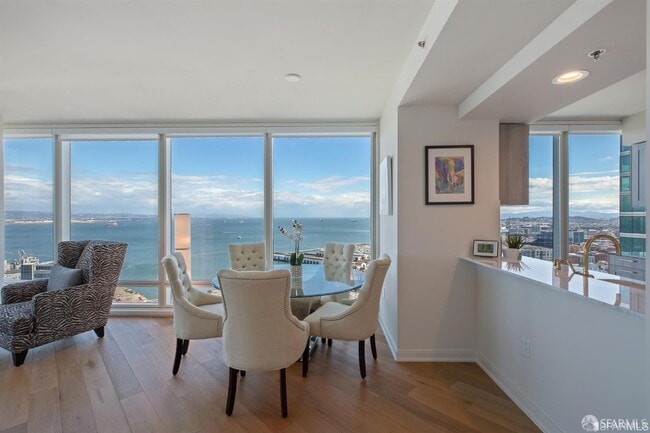 Building Photo - 401 Harrison St