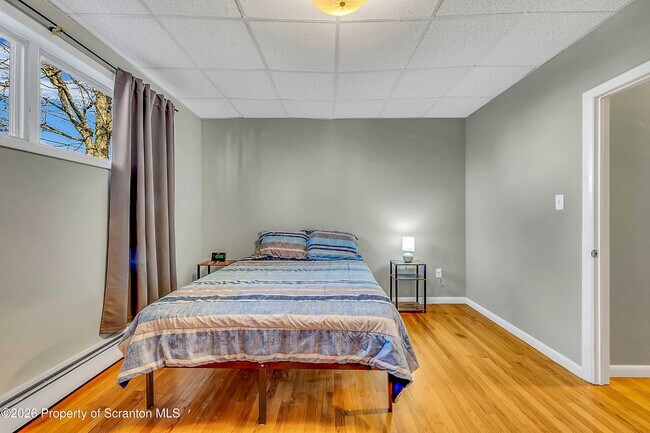 Building Photo - 801 Moosic Rd