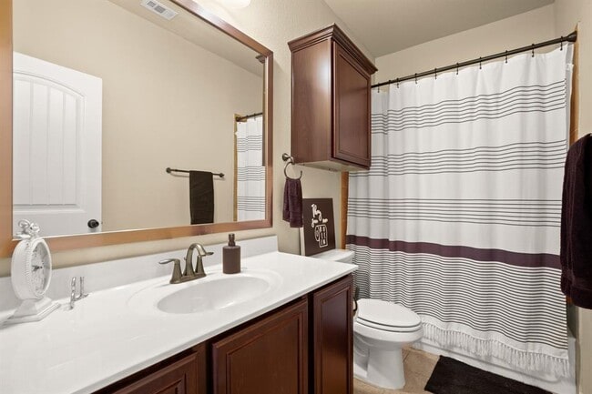 Building Photo - 820 Bryce Canyon Dr