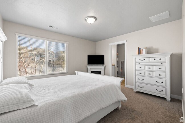 Building Photo - 3 Bedroom Townhome  in Pleasant Grove for Rent!