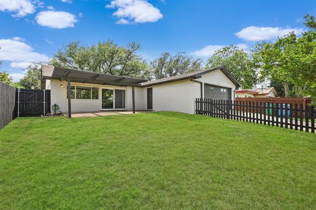 Building Photo - 3022 Ravine Trail