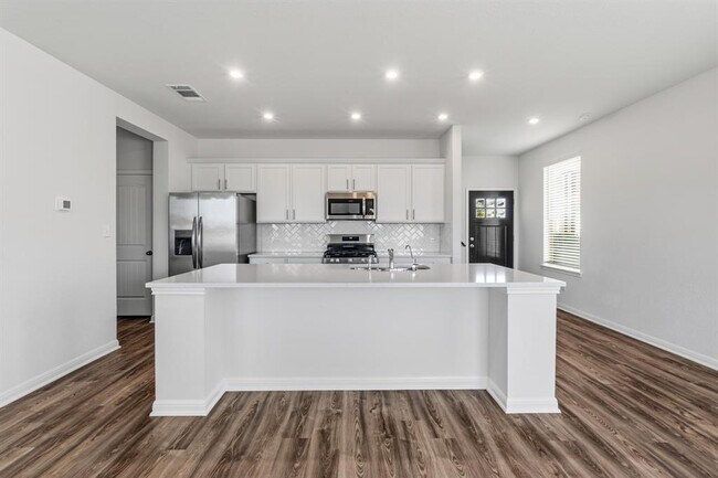 Building Photo - 2210 Cornfield Dr
