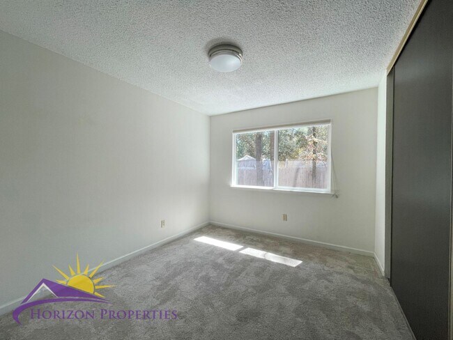 Building Photo - 5230-5232 Arbardee Dr