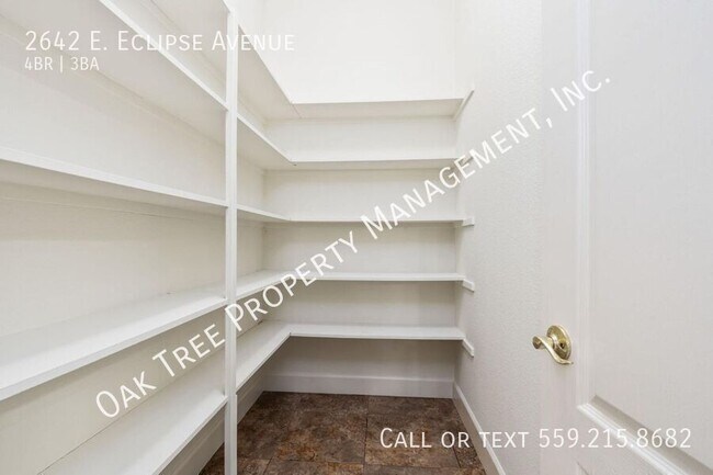 Building Photo - 2642 E Eclipse Ave