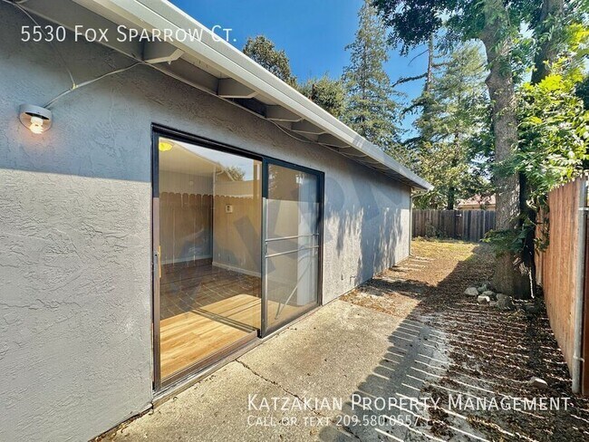 Building Photo - 5530 Fox Sparrow Ct