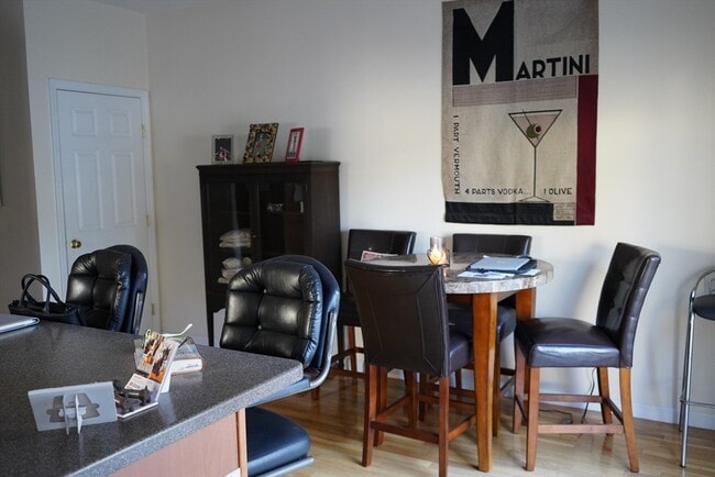 Building Photo - 37 Charnock St