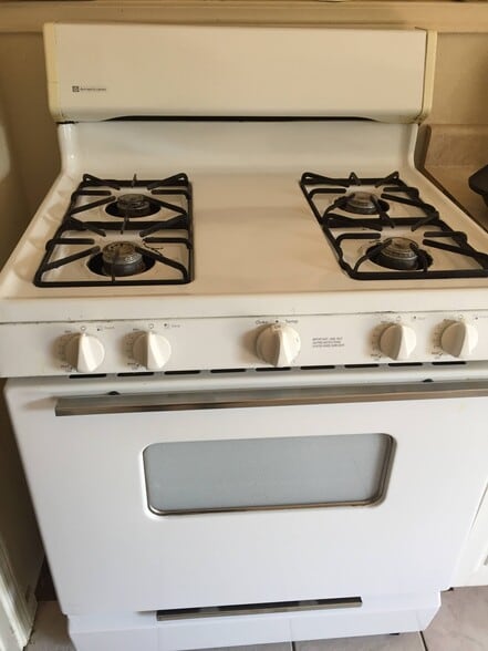 stove - 12312 NE 134th St