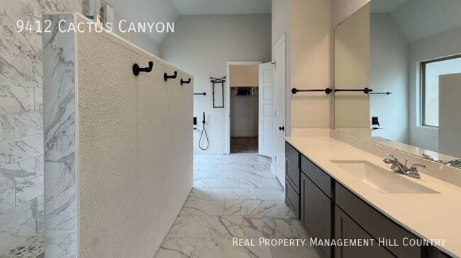 Building Photo - Spacious 4 bedroom with open layout!