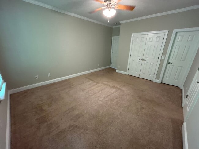 Building Photo - 3 Bedroom | 3.5 Bathroom Raleigh Townhome
