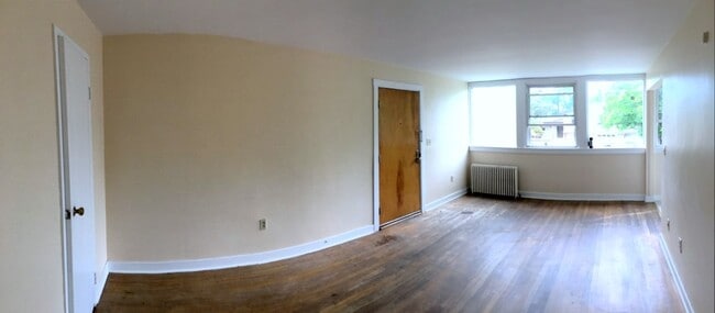 Building Photo - 222 Summit St