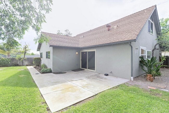 Building Photo - San Carlos West 2story with Canyon Views 5...
