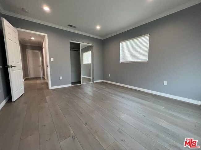 Building Photo - 11243 Lull St