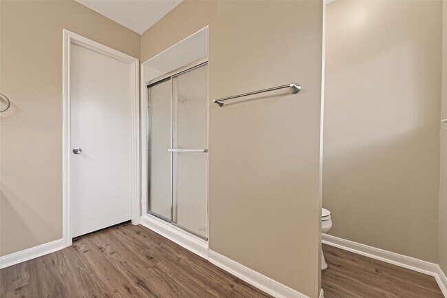 Building Photo - 11923 Briar Forest Dr