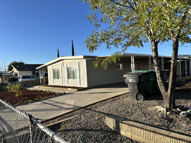 Building Photo - 44826 Orpington Ave