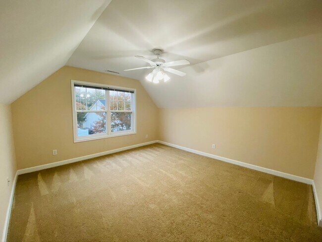 Building Photo - Luxury 3 Bedroom  Townhome in South Durham...