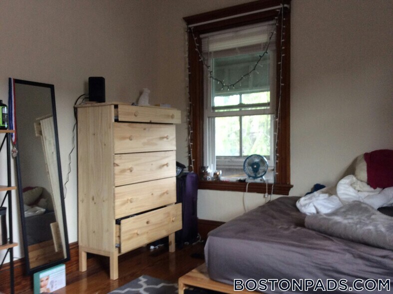 Building Photo - 258 Boston Ave