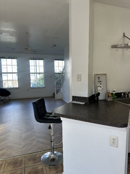 Building Photo - 43560 Evergold Terrace