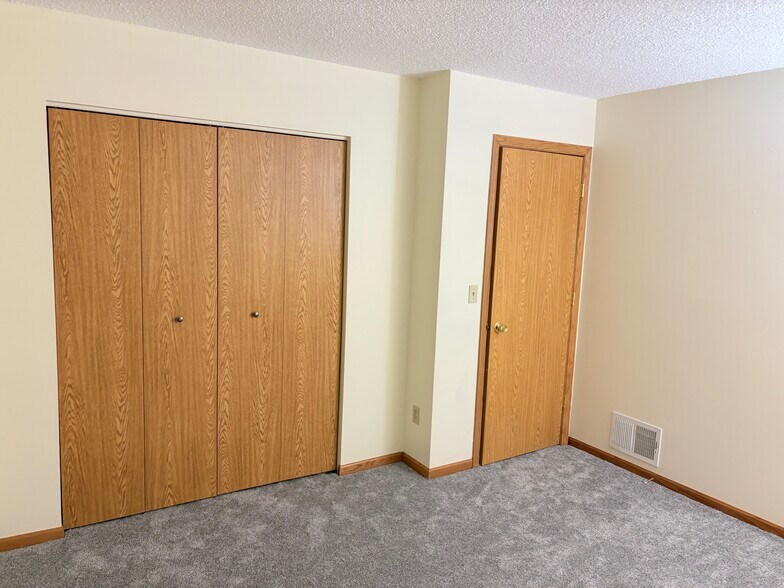 Bedroom# 2 - 4553 Scott Trl