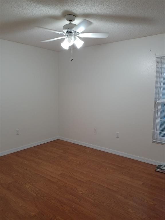 Building Photo - 707 Dromedary Dr