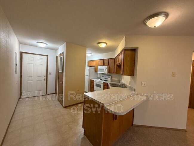 Primary Photo - 869 N 22nd St