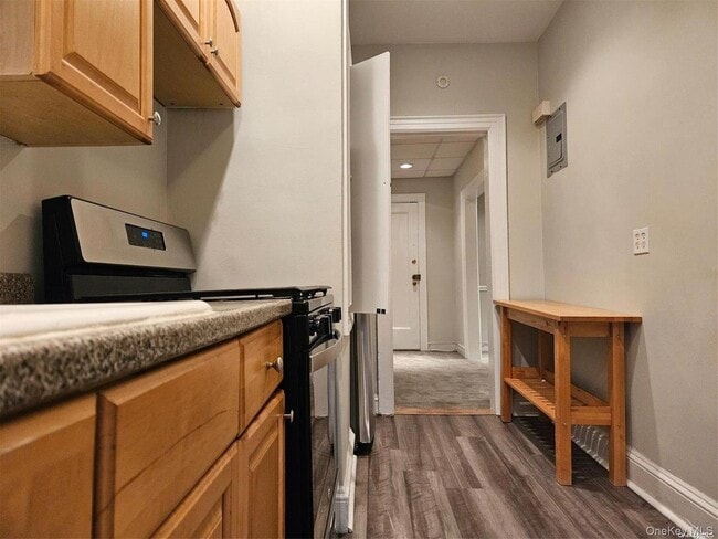 Building Photo - 30 Shipherd Ave