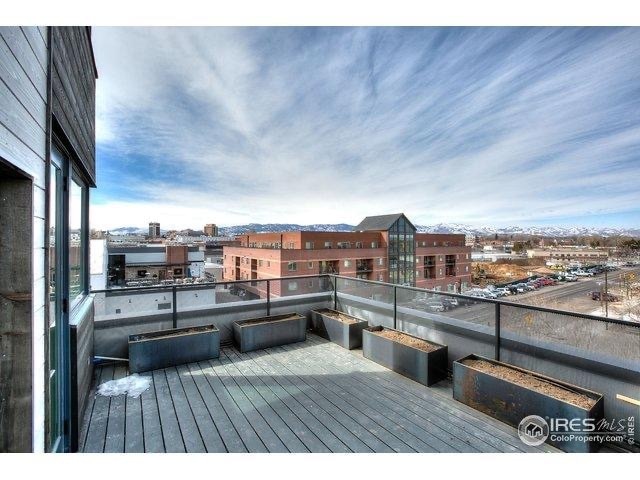 Roof-top patio - 401 Linden St
