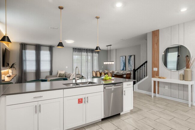 Building Photo - 9052 Sommerset Hills Dr