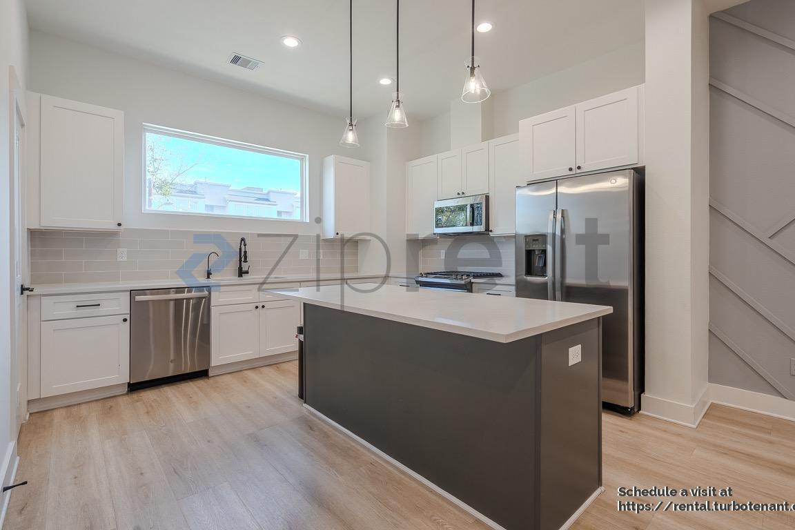 Building Photo - 2852 Cline St