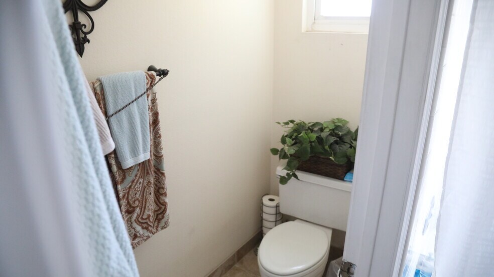 Building Photo - 5585 Camino Poniente