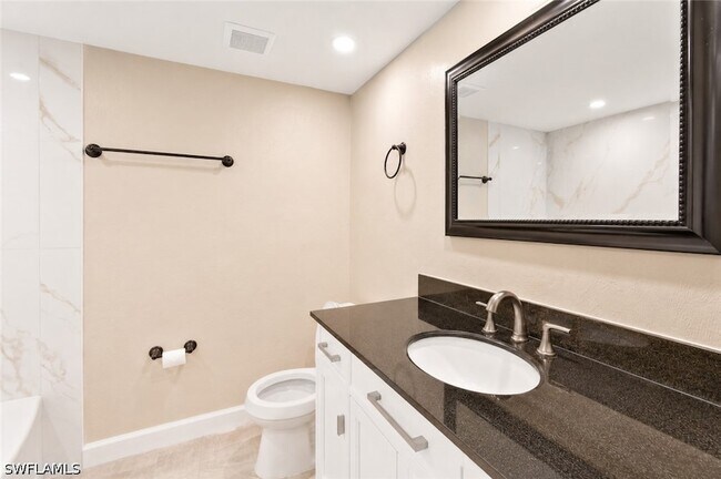Building Photo - 2360 Naples Trace Cir