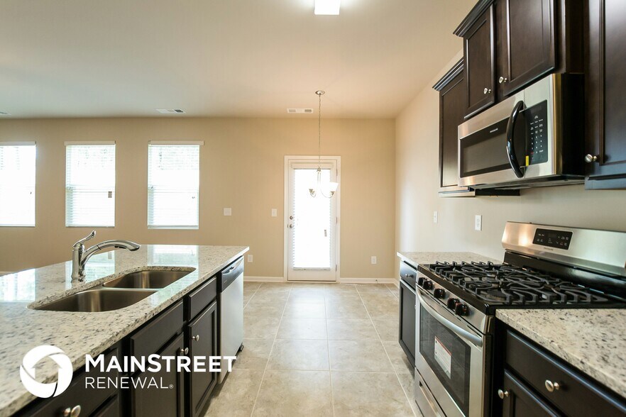 Building Photo - 209 Comet Ct