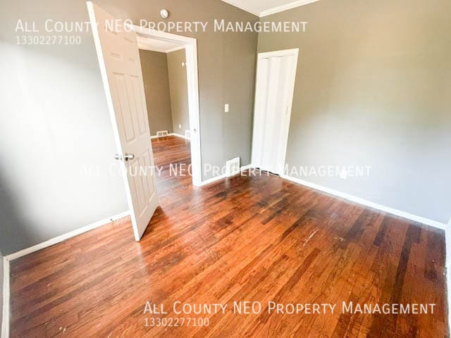 Building Photo - 13305 Durkee Ave