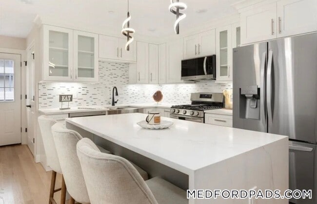 Building Photo - 14 Sturtevant Terrace