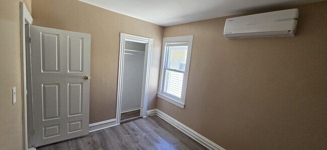 Building Photo - 18 Bullard St