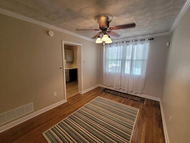 Building Photo - 8587 Morven Rd