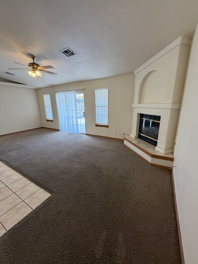 Building Photo - 2425 Bugatti Dr