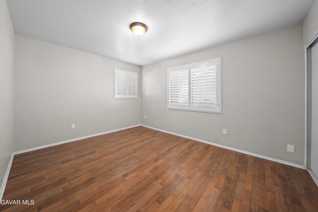 Building Photo - 43007 Pearlwood Dr